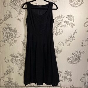 Nicola’s lace‎ dress sleeveless